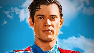 Дэвид Коренсуэт рассказал о сложностях ношения костюма Супермена в новом фильме