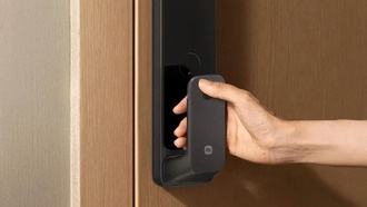 Xiaomi представила умный замок с девятью способами открытия и встроенной камерой