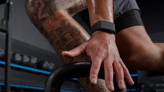 Amazfit представила фитнес-браслет Helio Strap без экрана и с автономностью 10 дней