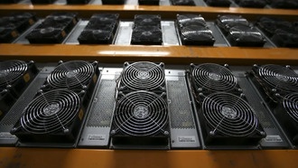 Коренные народы Альберты предупреждают: ограничения на дата-центры замедлят развитие ИИ