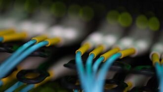 Ажиотаж вокруг стейблкоинов подогревает рост акций, но вызывает опасения у инвесторов