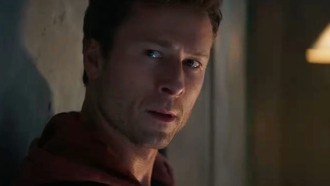 Вышел трейлер ремейка фильма «Бегущий человек» с Гленом Пауэллом