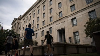 В США расследуют дело бывшего переговорщика с хакерами, подозреваемого в сговоре