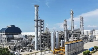 Китай впервые заправил судно дизельным топливом с добавлением зелёного метанола