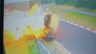 Серьёзная авария на Нюрбургринге: BMW M2 столкнулся с Porsche 911 GT3 RS, оба автомобиля загорелись