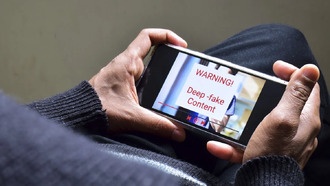 В России могут ввести обязательную маркировку контента, созданного ИИ