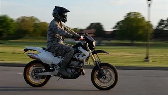 Владелец BMW-мотоцикла стоимостью 5 млн руб. столкнулся с вандализмом