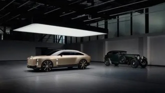 Bentley представила концепт первого электромобиля с необычным салоном на три места