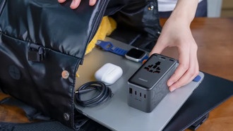 TESSAN Voyager 205 — универсальный адаптер для путешественников