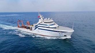 В Китае спустили на воду первый интеллектуальный научно-исследовательский корабль океанского класса