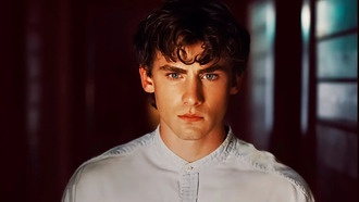 Режиссёр и автор объяснили, почему в новой экранизации «Дракулы» появился важный новый персонаж