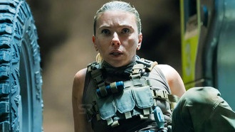 «Мир Юрского периода: Возрождение» обогнал по сборам «Мег: Монстр глубины»