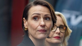 Netflix анонсировал политический триллер «Заложник» с премьерой в августе