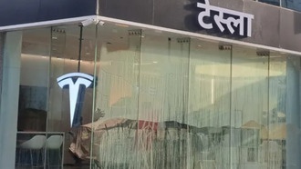 Tesla открыла первый выставочный зал в Индии: Model Y стартует от 5 млн рупий