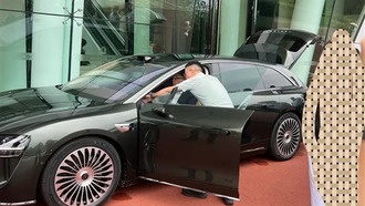 Глава Huawei лично протестировал новый электрокар Stelato S9T