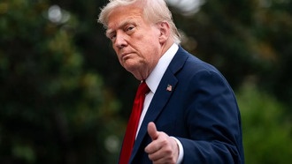 Трамп представит стратегию США по доминированию в сфере ИИ