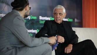 Иммиграционная политика Трампа вредит климатическим технологиям, считает Винод Кхосла