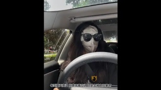 Владельцы Tesla жалуются на панорамную крышу, превращающую салон в печь летом