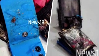 Смартфон Motorola взорвался во время зарядки в Индии