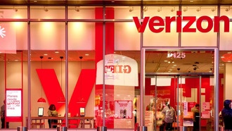 Verizon превысила ожидания по выручке и повысила прогноз прибыли