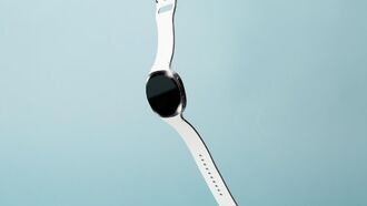 Обзор Samsung Galaxy Watch 8: повсюду ИИ и спорный дизайн