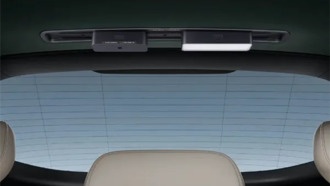 В Xiaomi YU7 можно установить проектор на крышу, но во время движения лучше этого не делать