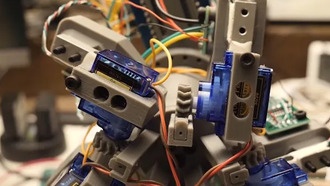 Ютубер создал робота для вскрытия замков, который чувствует штифты