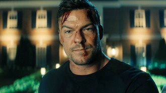 Алан Ричсон в первом кадре из нового боевика «Motor City» с минимумом диалогов