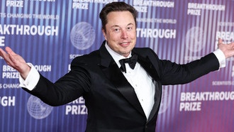 Комедийный актёр Айк Баринхольц может сыграть Илона Маска в фильме об OpenAI