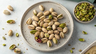 Перекус фисташками перед сном может улучшить микрофлору кишечника и снизить риск диабета