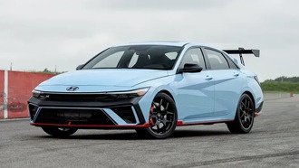 Hyundai представила дорожную версию гоночного Elantra N TCR