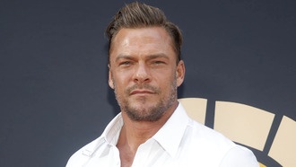 Алан Ричсон в роли Бэтмена: фанарт показывает, как он может выглядеть в DCU