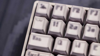 Выпущена клавиатура BLUR Basecamp 75+ с «карточной» графикой