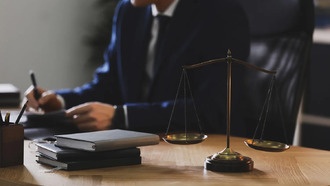 Адвокаты отстранены от дела из-за использования ChatGPT без проверки фактов