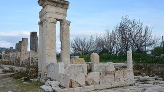 Роскошная римская вилла с редким рыбным прудом и фресками обнаружена в древнем Триполисе, Турция