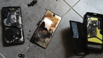 Смартфон Google Pixel 6a загорелся рядом со спящим владельцем