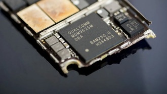 Акции Qualcomm упали после слабого роста на рынке смартфонов