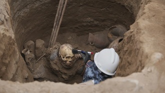 В Перу обнаружена доинкская гробница с тысячелетними останками