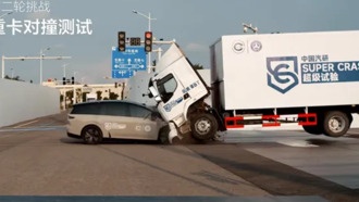 Физики подтвердили: электрокар Li Auto i8 действительно мог подбросить 8-тонный грузовик