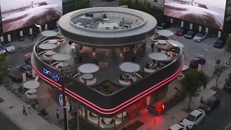 Ресторан Tesla столкнулся с проблемами: очереди, хаос и жалобы жителей