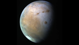 Космические лучи могут поддерживать подземную жизнь на Марсе и спутниках