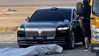 Новый седан Voyah L с «роллс-ройсовской» решёткой и Huawei Inside