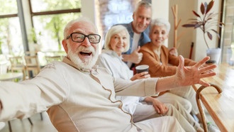 Учёные выяснили, почему симптомы волчанки ослабевают с возрастом