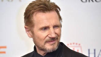 Комедия «Голый пистолет» с Лиамом Нисоном стала его самым кассовым фильмом десятилетия