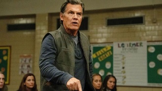 Фильм «Оружие» сместил «Фантастическую четвёрку» с первого места в прокате