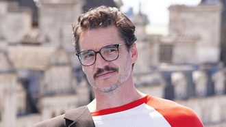 Педро Паскаль призывает фанатов посмотреть хоррор, из которого он выбыл