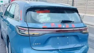 Новый китайский Shangjie H5 показал свою прочность в аварии с BMW