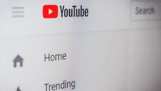 Буря вокруг YouTube: пользователи протестуют против проверки возраста с помощью ИИ