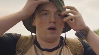 Режиссёр объяснил, почему экранизация Стивена Кинга «Долгая прогулка» получила рейтинг R