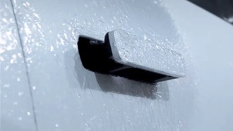 Идеальный вход: новый электрокар Li Auto i8 получил скрытые дверные ручки с функцией «антилед»